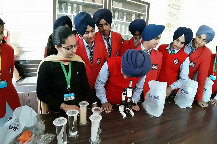 Sacred Heart Public School-Biology-Lab