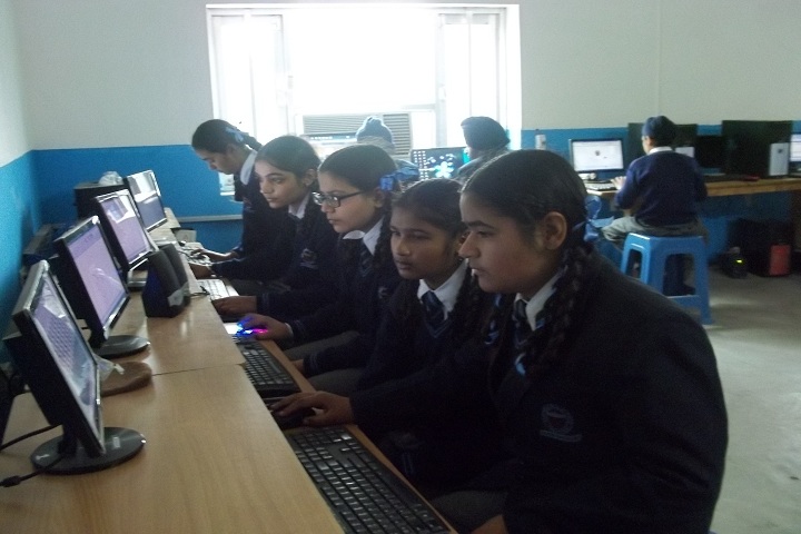 Sapt Sring Public School-Computer Lab