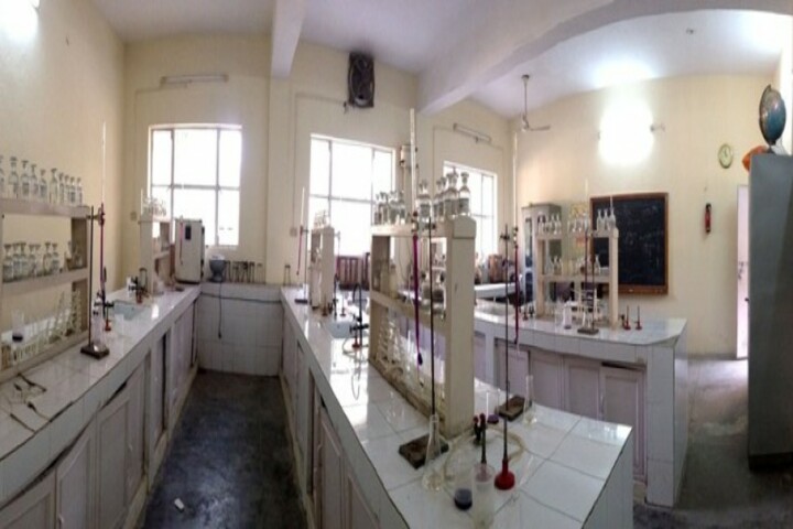 Shaheed Darshan Singh Pheruman Public School-Chemistry Lab