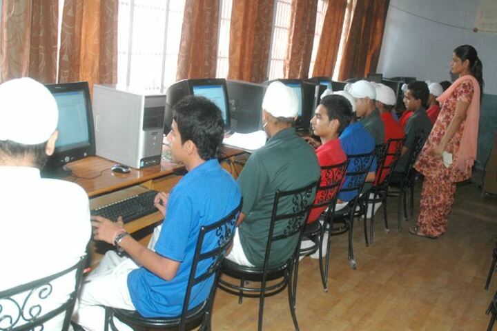 Shaheed Darshan Singh Pheruman Public School-Computer Lab