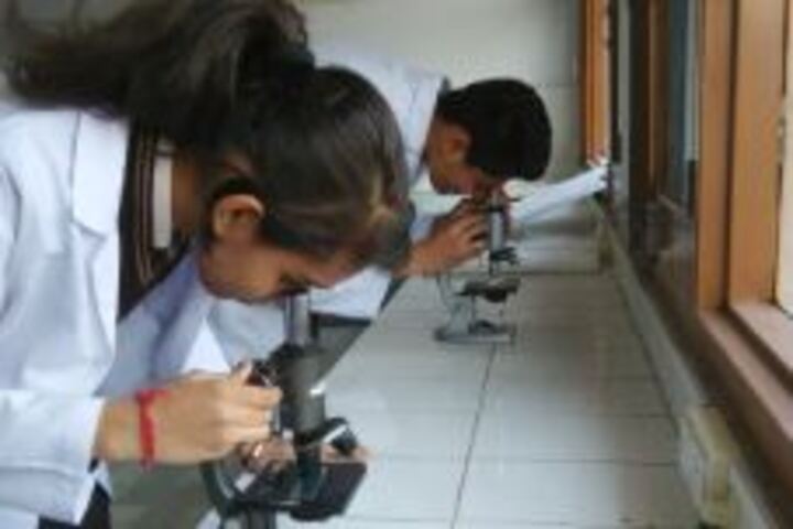 Shishu Niketan Public School-Physics Lab