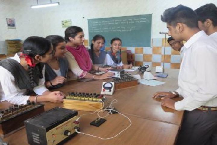 Shivalik Public School-Physics Lab