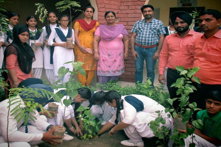 Shri Dasmesh Public Senior Secondary School-World Environment Day