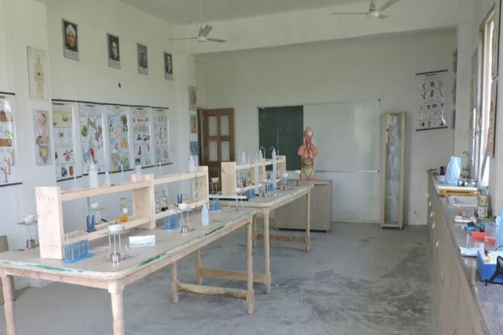 Shri Guru Hargobind Sahib Public School-Science Lab