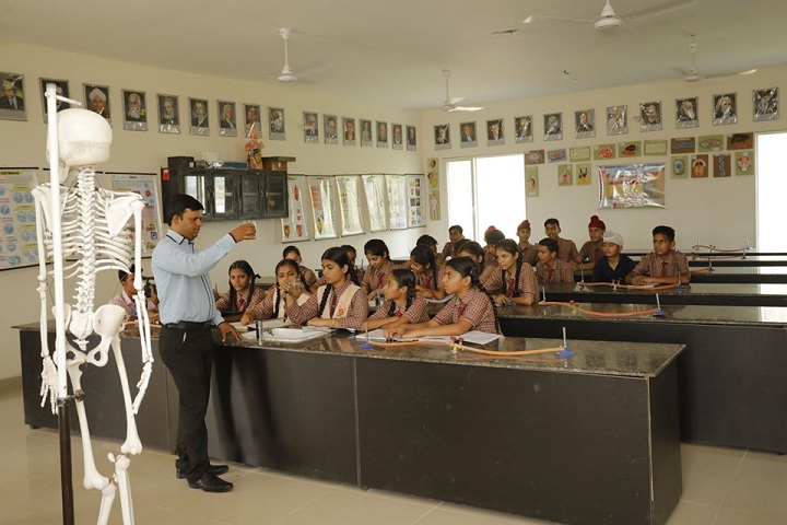 Shri Guru Ravi Dass Public School-Laboratory
