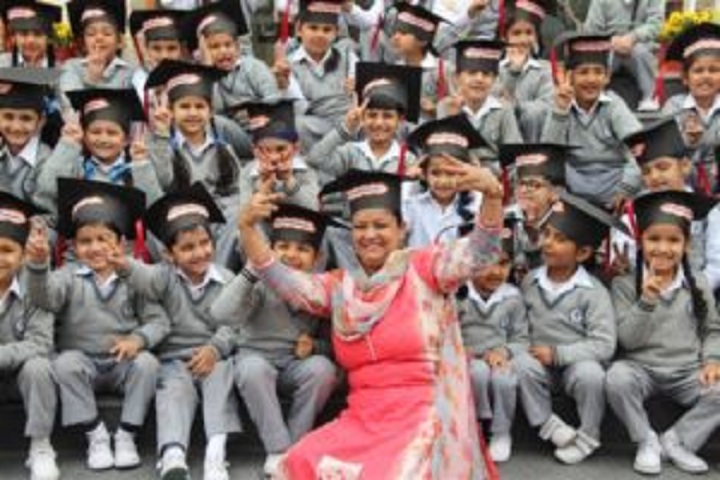 Smart Wonders School-Graduation Day