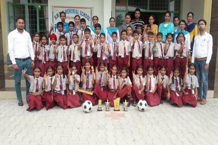 SMMB Memorial School-Faculty with Students
