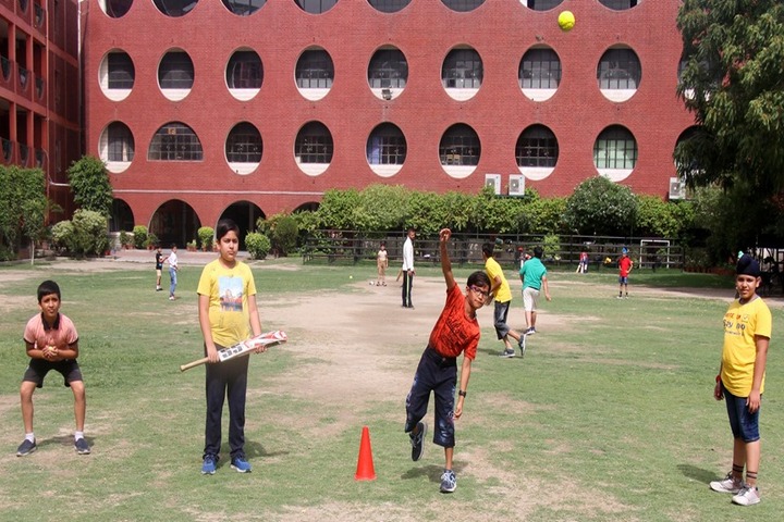 Springdale Senior Secondary School-Summer Fest