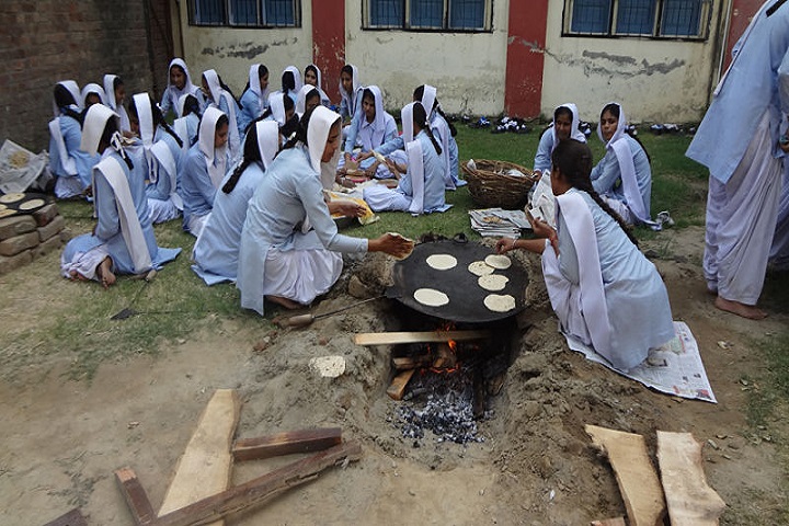 Sri Guru Hakrishan Senior Secondary Public School-Cooking