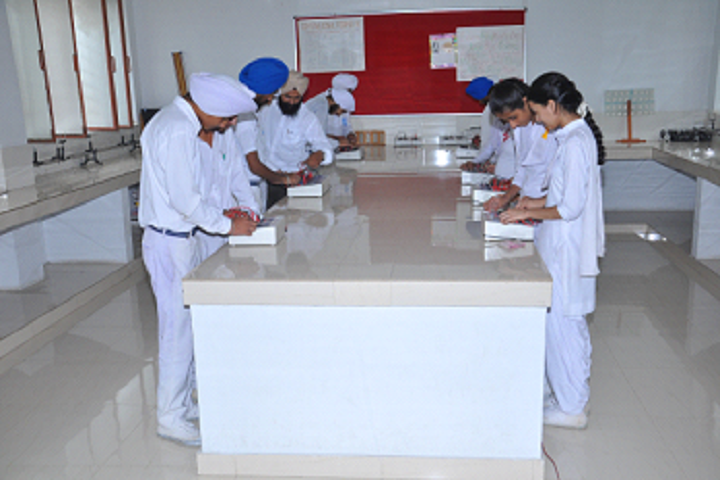 Sri Guru Harkrishan Public School-Physics-Lab