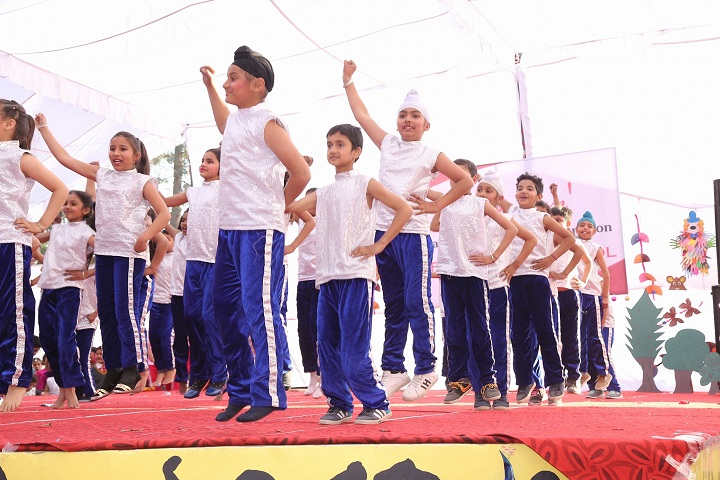 St Farid Public School-Dance