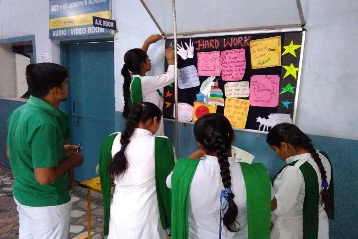 St Josephs School-NoticeBoard Activity