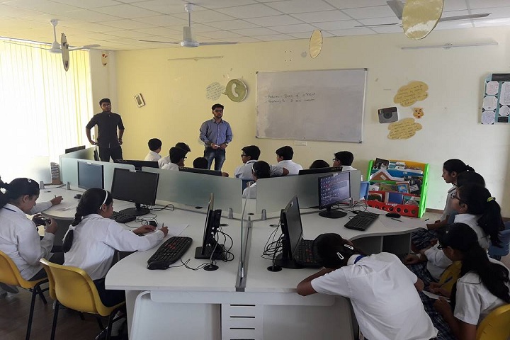 Stalwarts World School-computer Lab