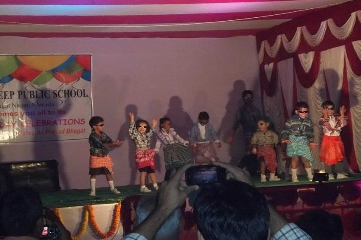 Jewan Deep Public School-Kids Dance