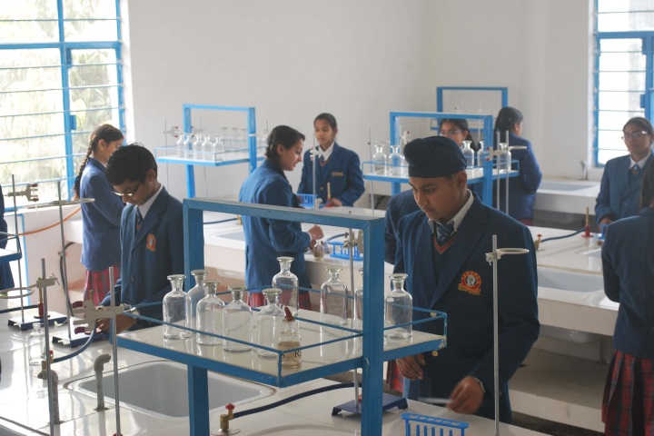 Tagores International Smart School-Chemistry Lab