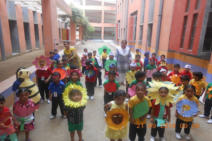 Takshila School-Flowers-Day