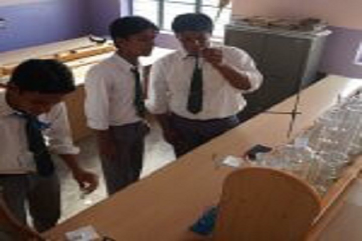 Kainat International School-Science Lab