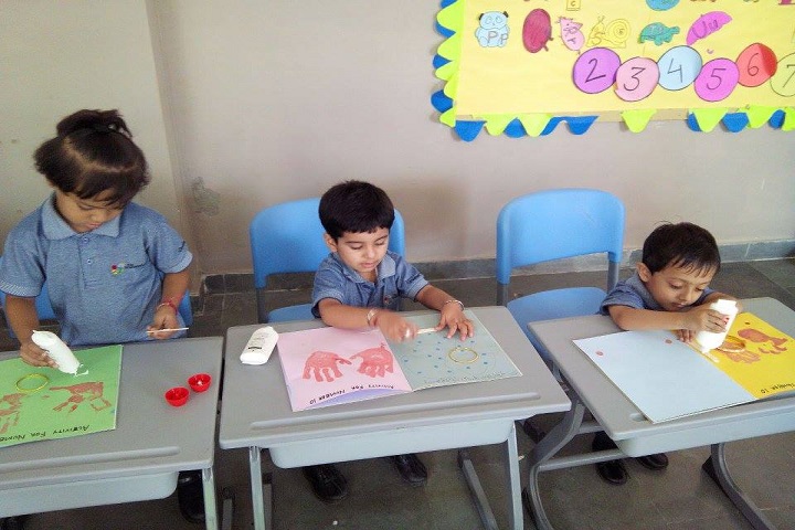 The Knowledge Bus Global School-Activity