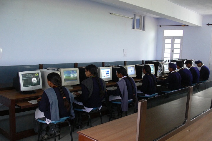 The Pinewood International Senior Secondary School-Computer Lab
