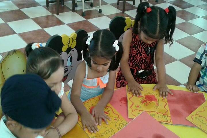 The Royal World International School-Activity