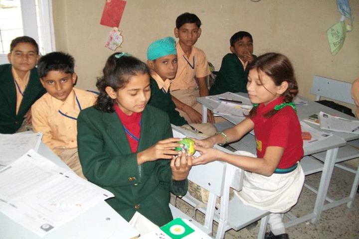 Universal Academy-Art and Craft