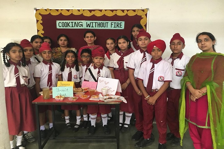Wahe Guru Public School-Exhibition