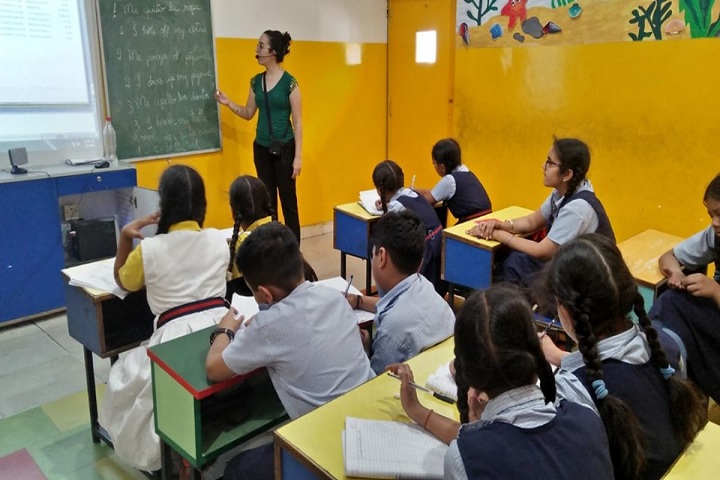 Y S Public School-Classroom