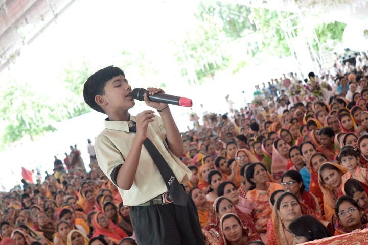 A V S Public School-Singing