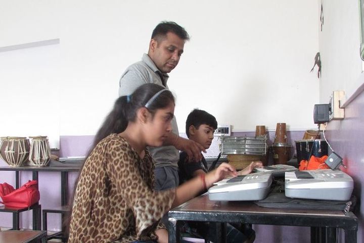 Ajeet Public Senior Secondary School-Summer Camp Activities
