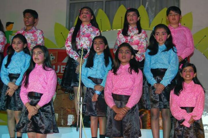 Aklank Public SchoolSinging