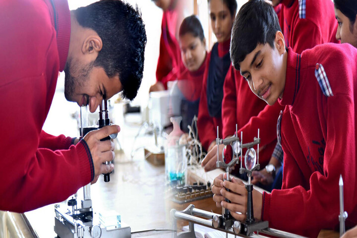 Bakhshis Springdales Senior Secondary School-Biology Lab