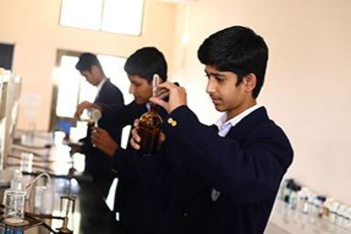 Banyan Tree School-Chemistry Lab