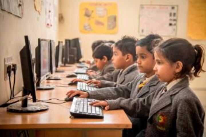 Bhabha Public School-Computer Lab