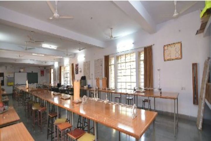 "Bhartiya Vidya BhavanS Vidyashram-Physics Lab"