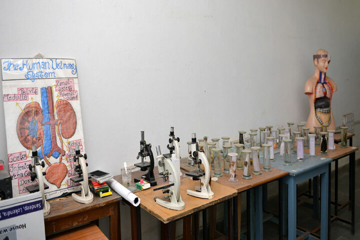 Bhopal NobleS Public School-Biology Lab