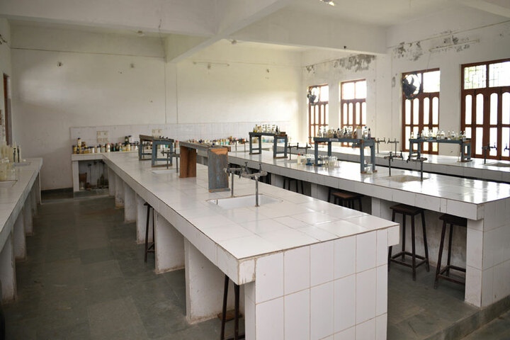 Bhopal NobleS Public School-Chemistry Lab