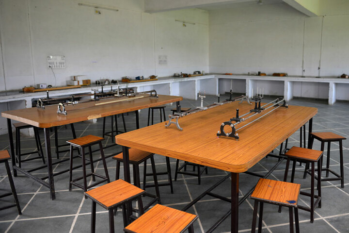 Bhopal NobleS Public School-Physics Lab