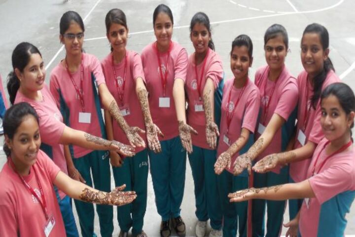 Cambridge Court High School-Mehendi Day