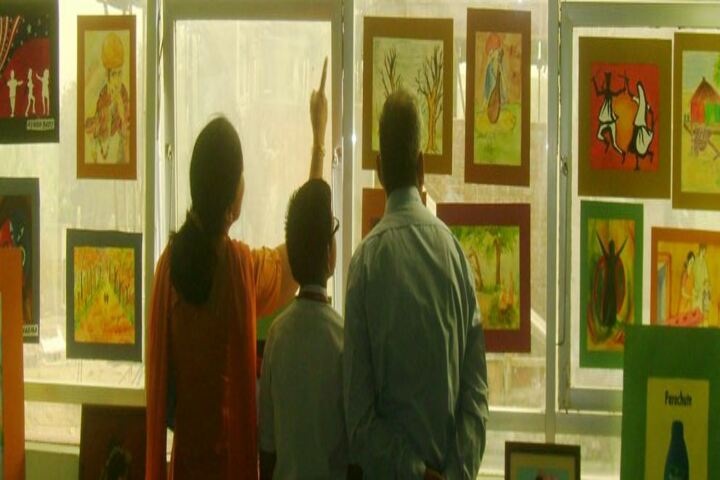 Cambridge Court High School-Exhibition