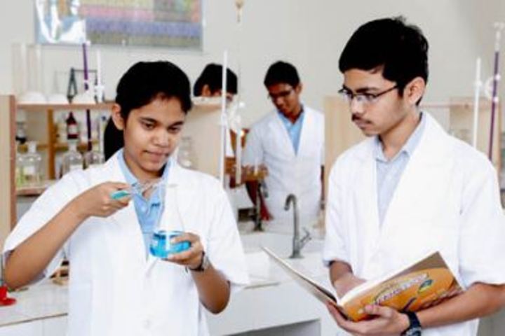 Career Point Gurukul School-Lab