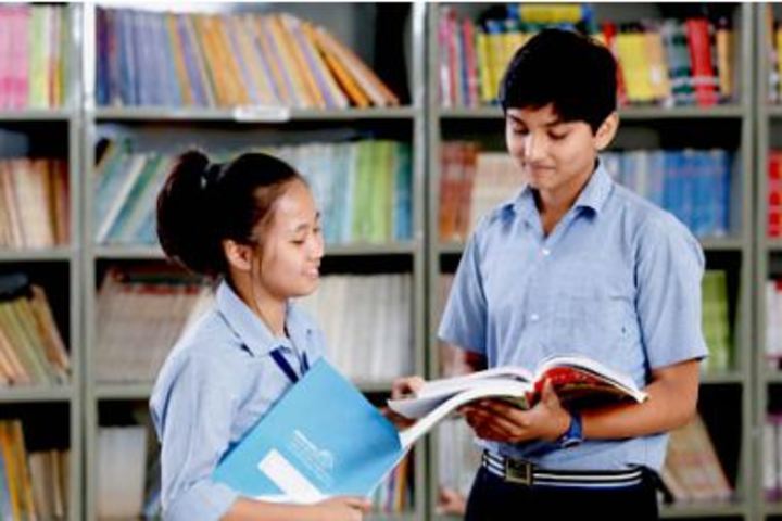 Career Point Gurukul School-Library