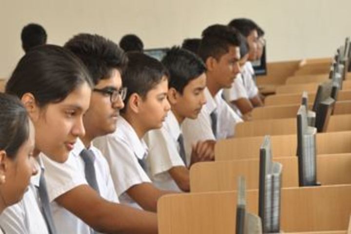 Career Point World School-Computer Lab