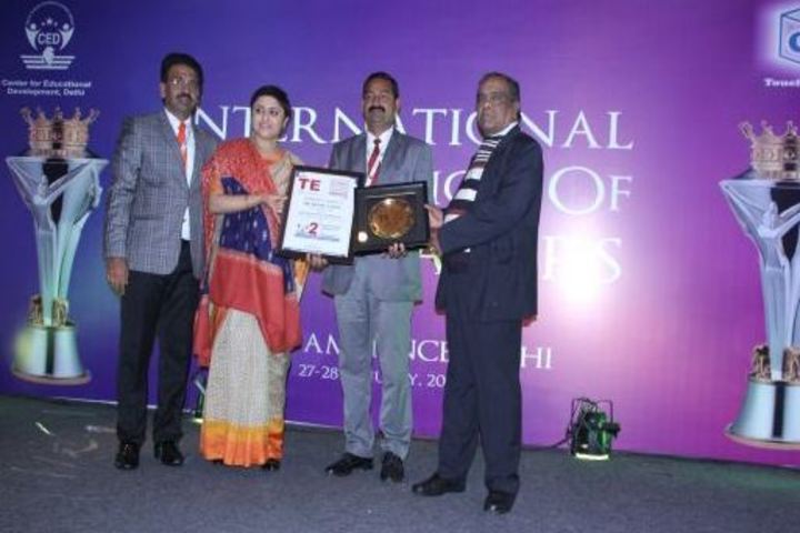 D V M Public School-Felicitation