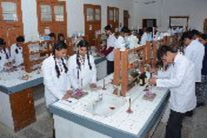 Dalmia Vidya Mandir-Lab
