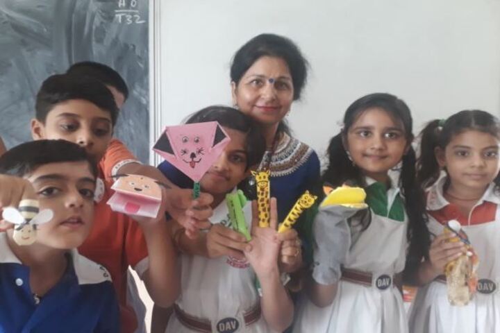 Dav Centenary Public School-Paper Craft