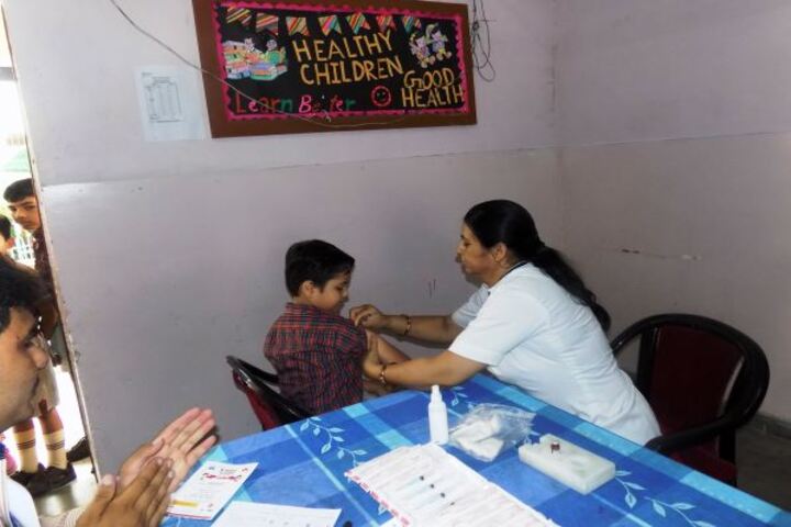 Dav Centenary Public School-Vaccination Camp