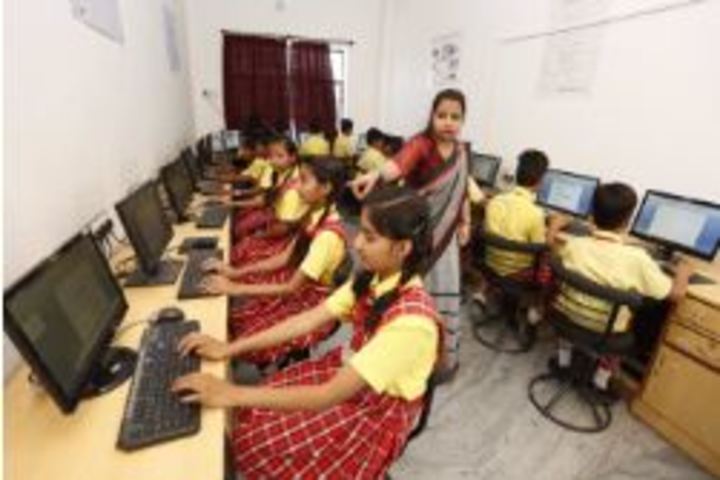 Deeksha International School-Computer Lab