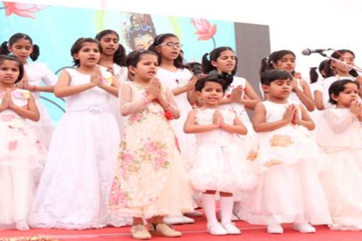 Divine International Girls School-Prayer