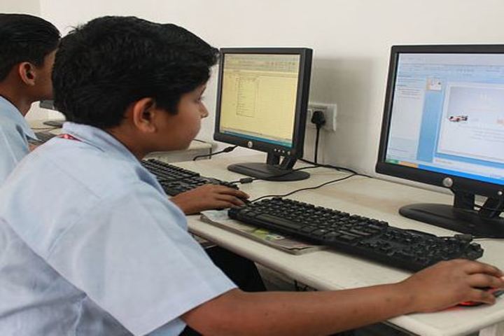 Dream International SchoolComputer Lab
