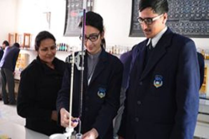 Dundlod Public School-Science Lab